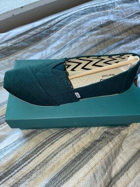 Toms Alpargata Classic Dark Teal Canvas Slip-On Box